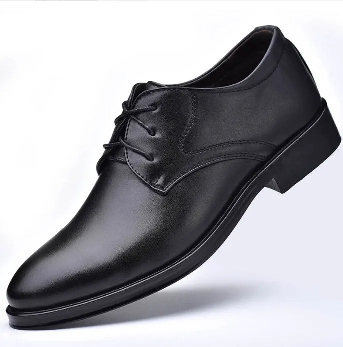 Aaron  Schwarze Schuhe mit Spitzem Zeh